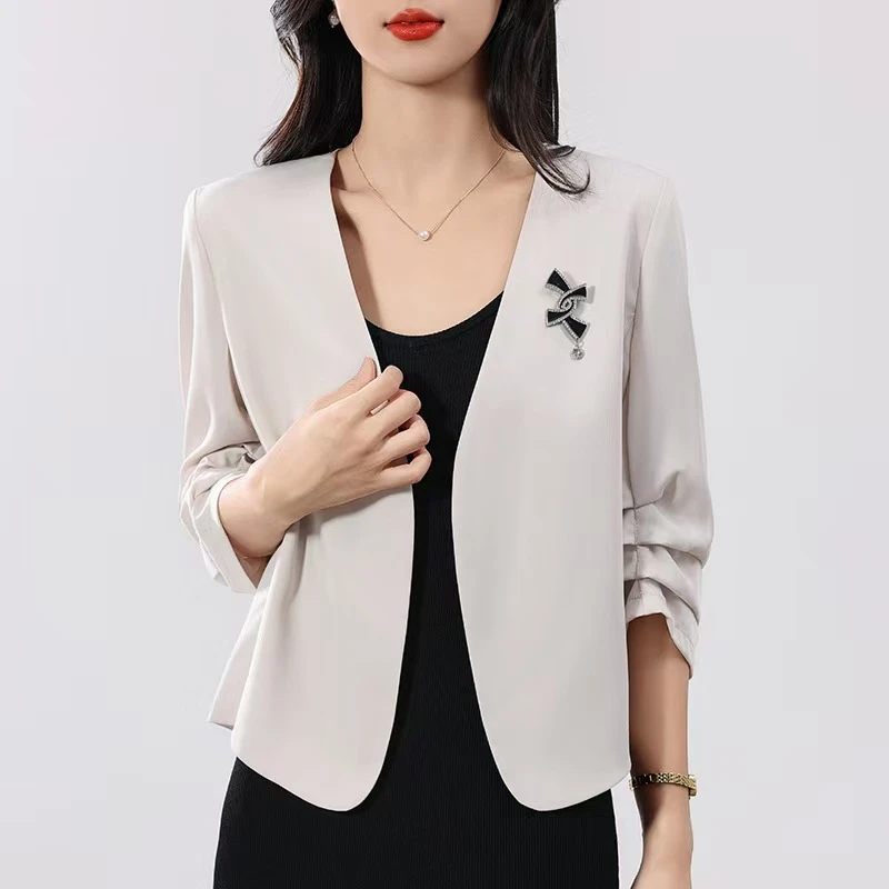 知汝懿西装面料时尚西装七分袖外套