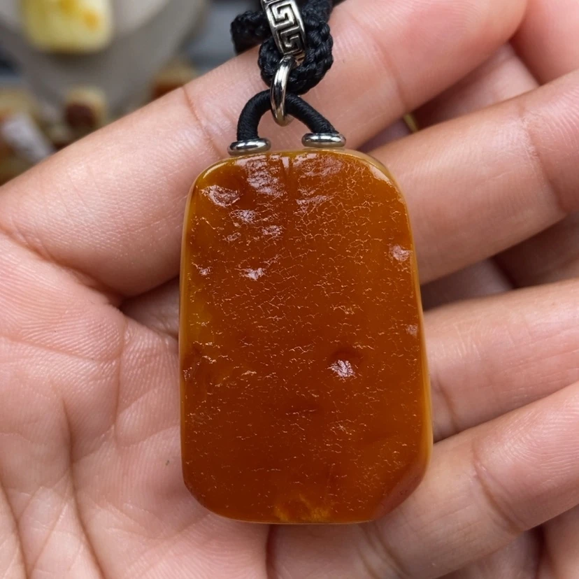 【闪购商品】琥珀颈饰未镶嵌