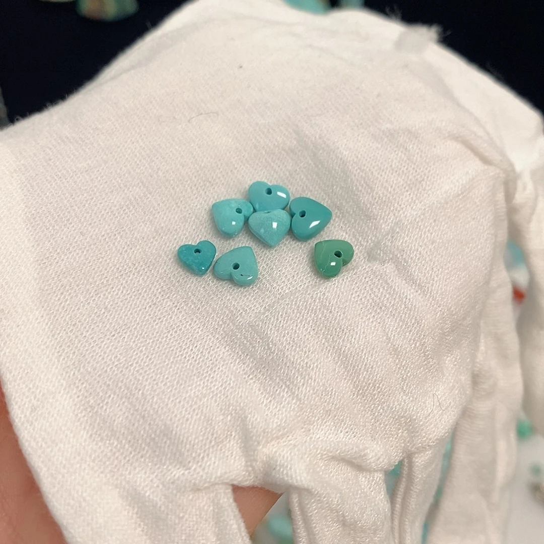 南红玛瑙未镶嵌珠宝奇石