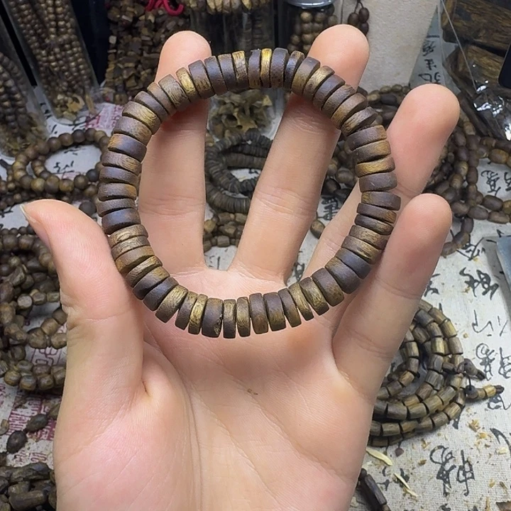 沉香沉香碎屑+99分沉0.9厚片片珠单圈9克加