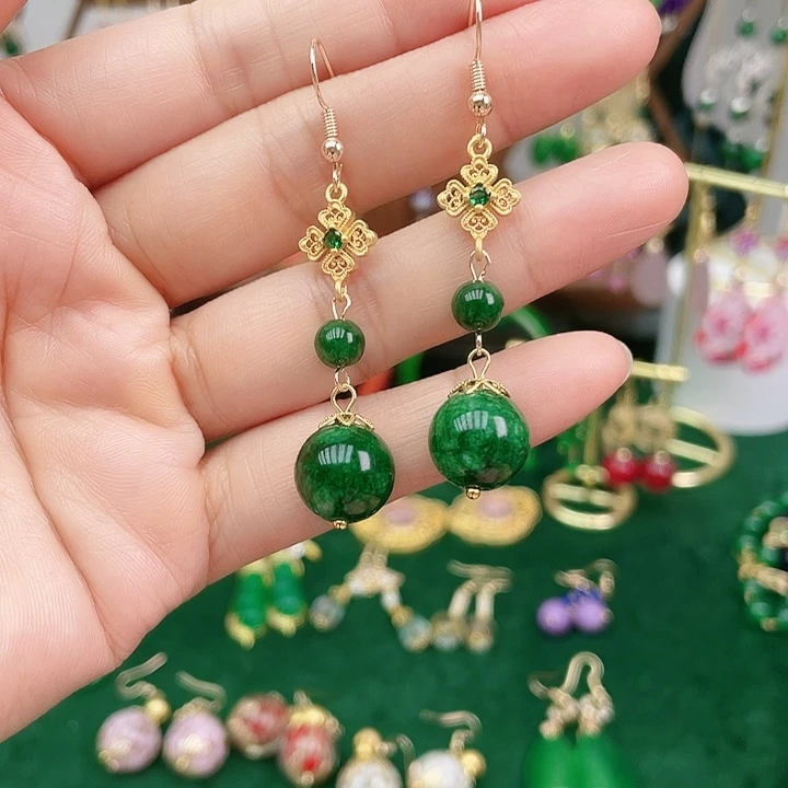 石英质玉合金耳钉