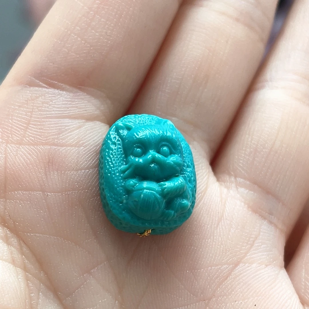 未镶嵌绿松石颈饰