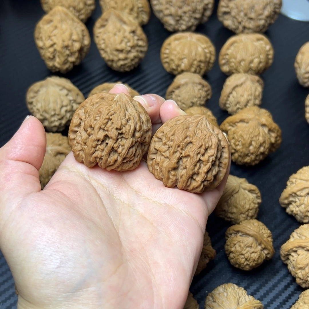 文玩核桃把件平谷凹底40全品