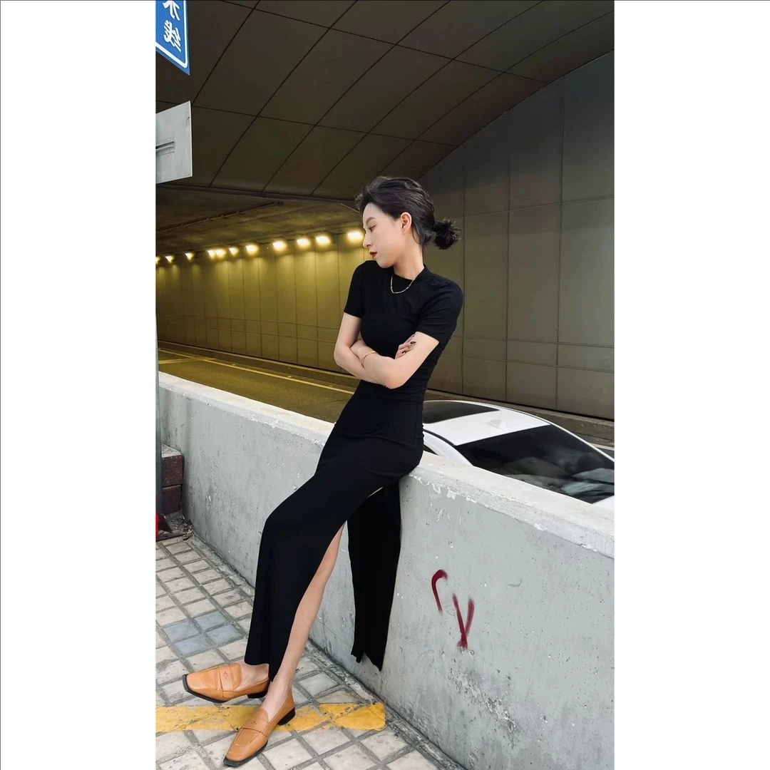 新款简约国风弹力修身开叉连衣裙（裙长120）888#