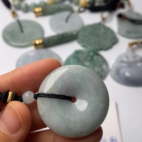 翡翠未镶嵌挂件翡翠