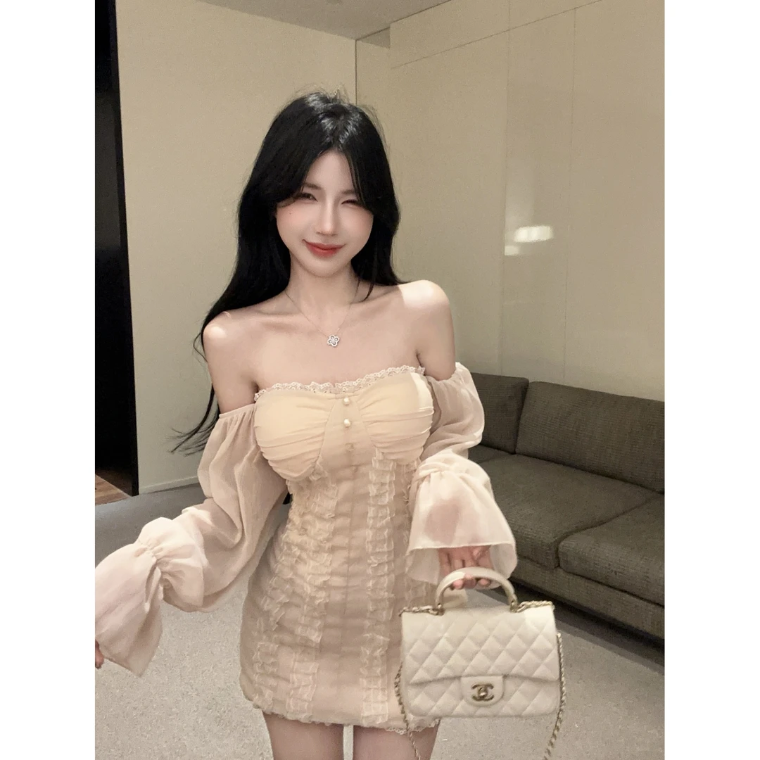 甜美性感灯笼袖抹胸连衣裙纯欲风高腰气质修身显瘦蕾丝包臀短裙子