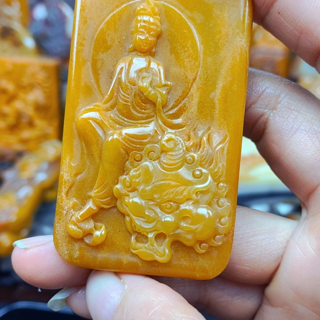 颈饰未镶嵌石英岩玉