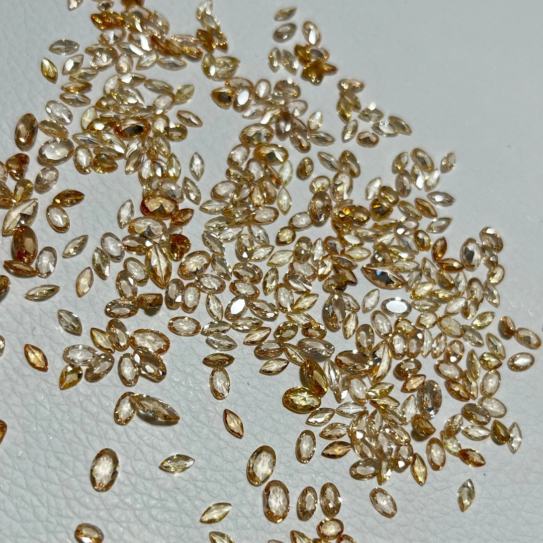 特级丝绸色  中号混马眼爱心鸽子蛋