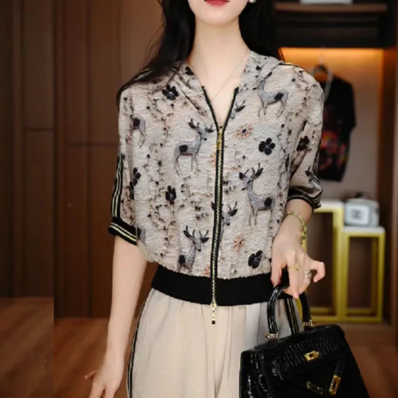 【粉丝专属】夏季女连帽拉链五分袖宽松复古港风印花上衣女小衫268