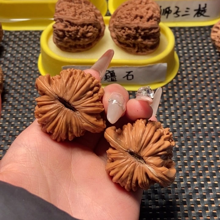 文玩核桃吊坠45平谷楼