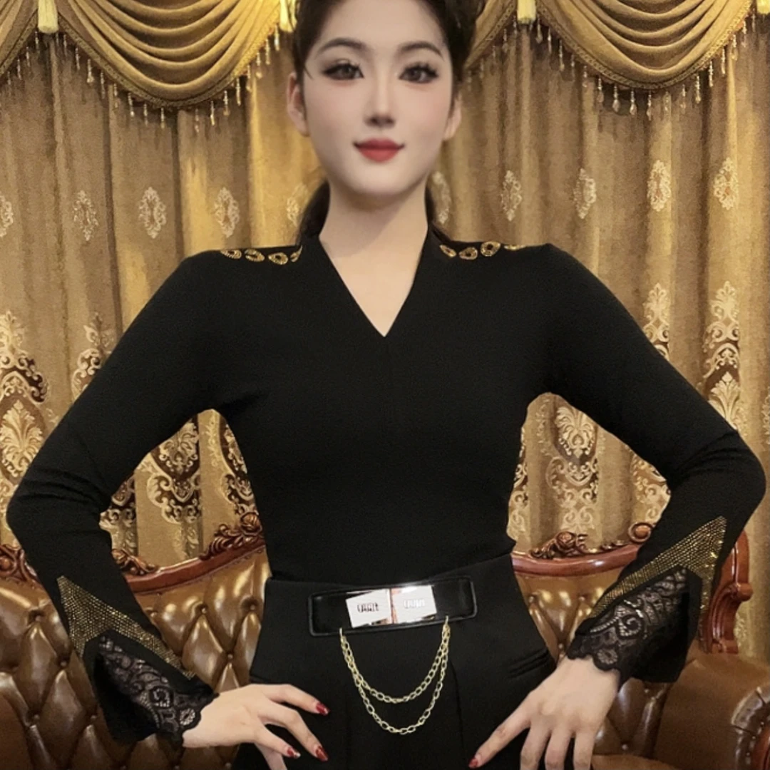 co时尚修身显瘦v领上衣春季百搭女装小性感蕾丝洋气黑色