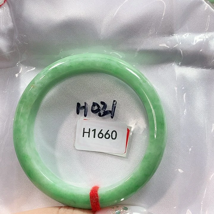 翡翠手镯未镶嵌天然翡翠手镯56