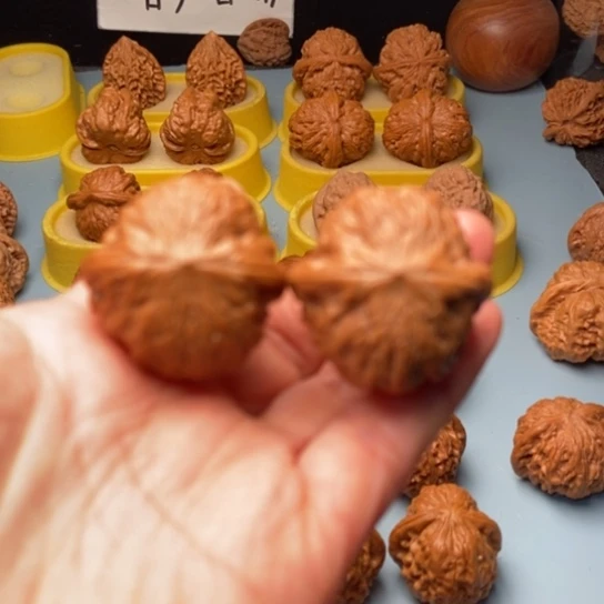 文玩核桃吊坠铁锤全品33 33