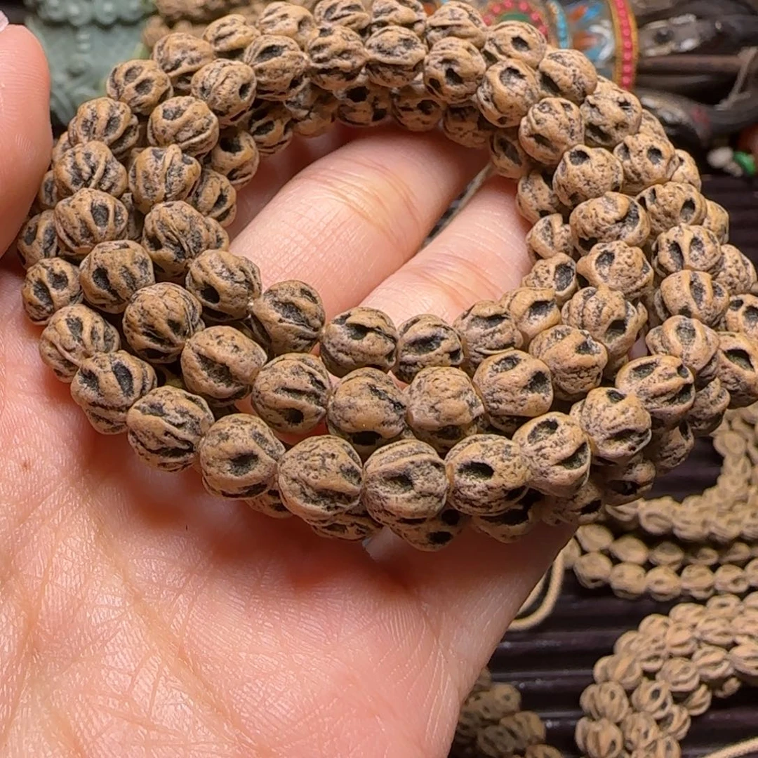 T***d吊坠柏香籽/百香籽