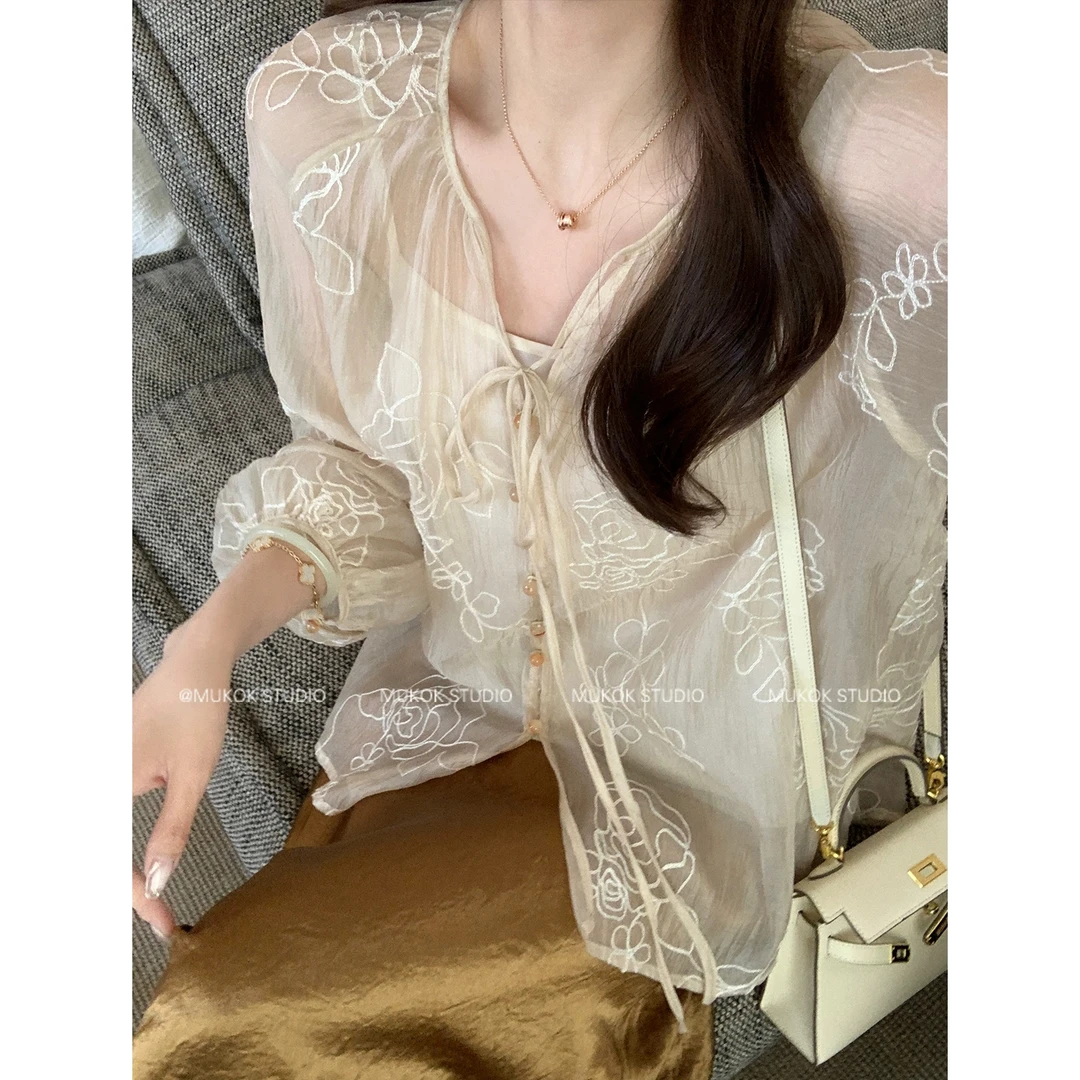 清风皎月~3104精美刺绣衬衫宽松微透新中式防晒罩衫+吊带上衣套装