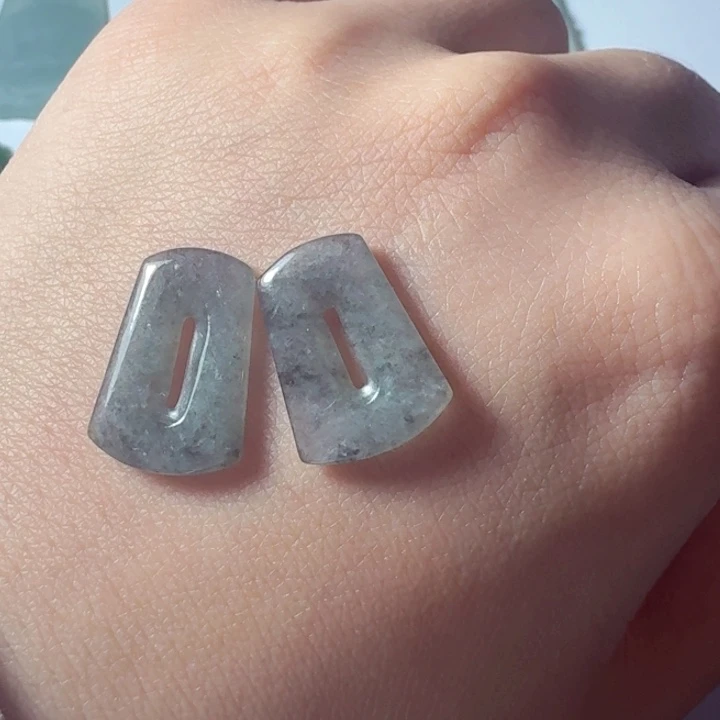 定制翡翠未镶嵌耳扣