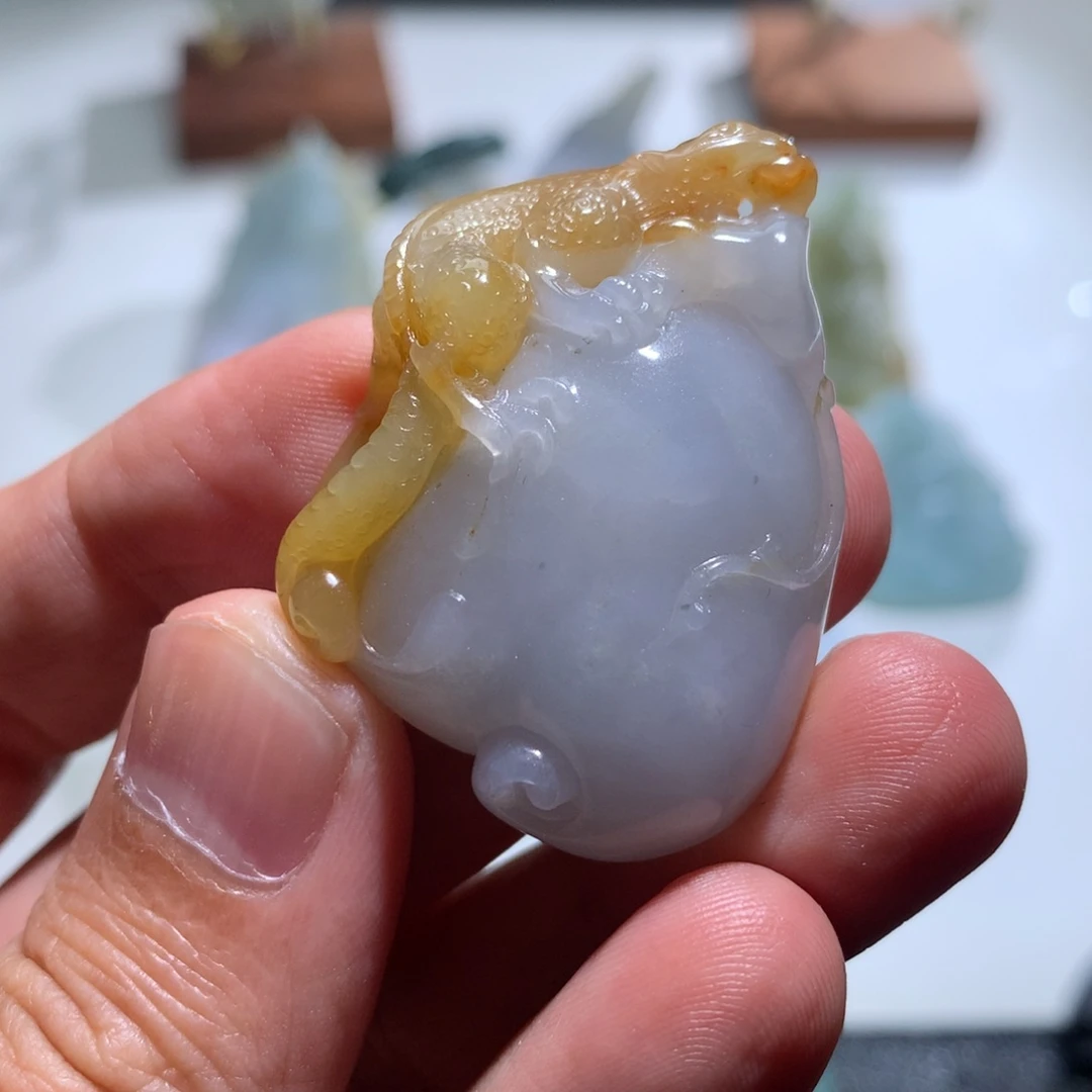 定制翡翠未镶嵌挂件