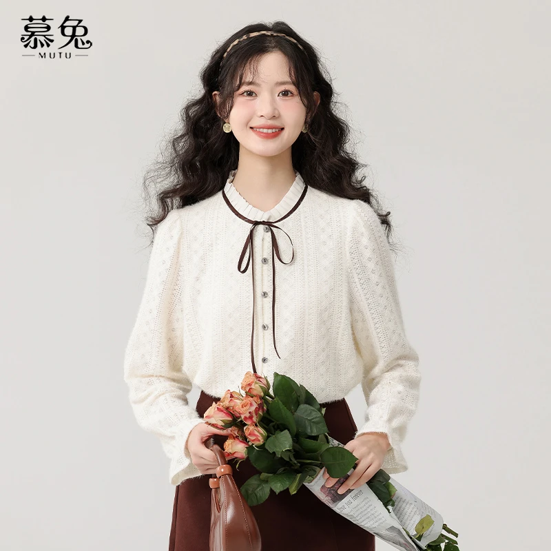慕兔法式气质蕾丝打底衫女2025秋冬新款洋气别致宽松内搭长袖上衣