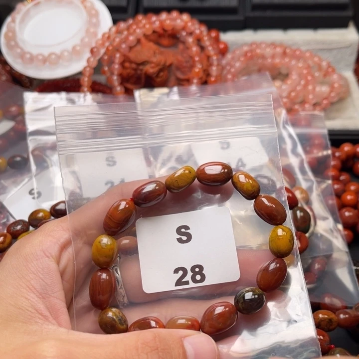 南红玛瑙未镶嵌多样性发货默认微瑕称重10mm