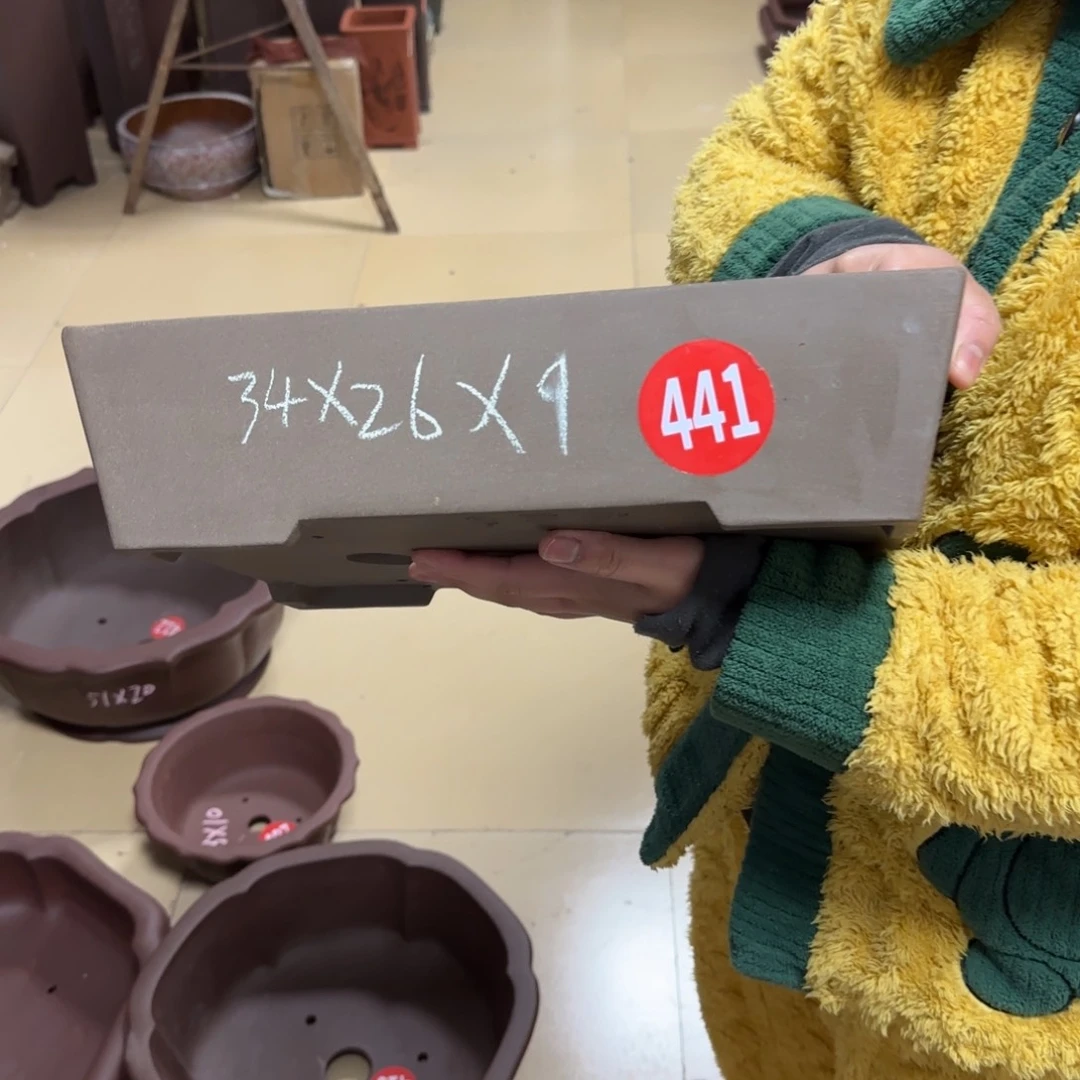 紫砂花盆呜呜呜呜