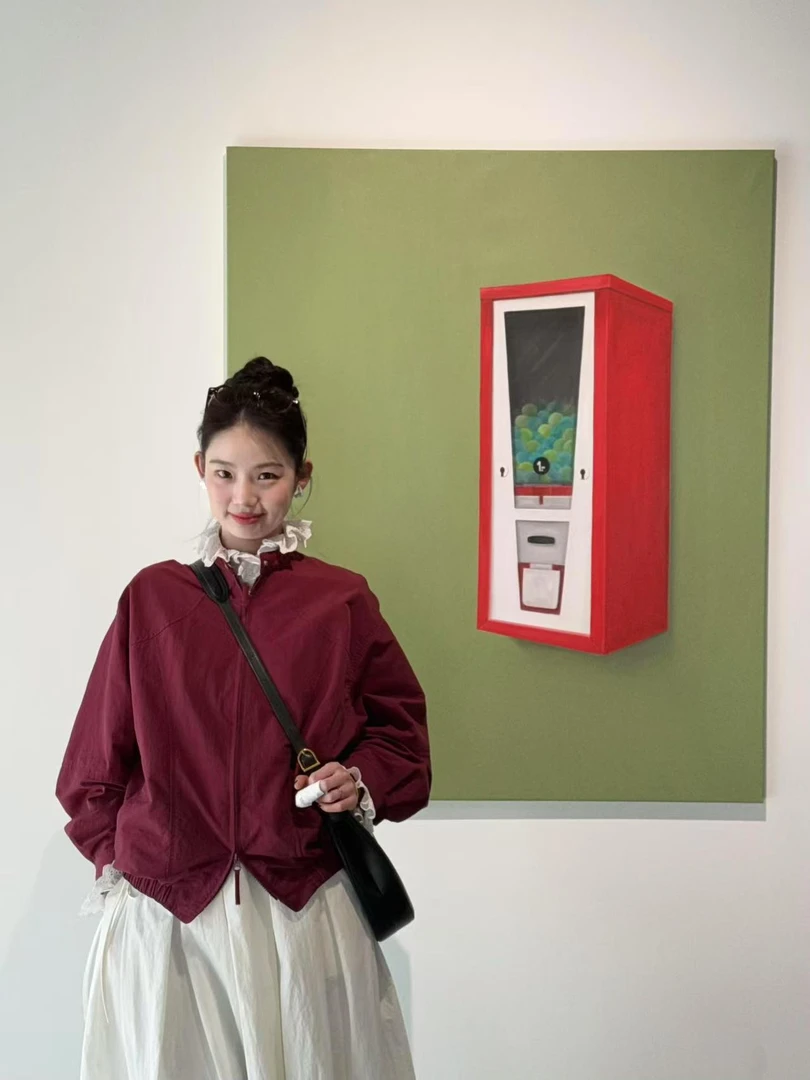 2025春季新款高级复古红拉链收下摆夹克外套肌理大摆阔型百褶裙