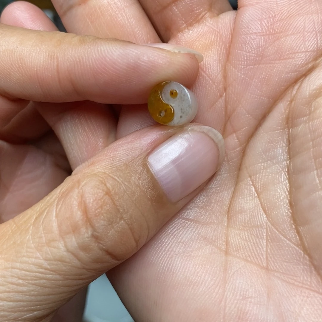 圆***方和田玉未镶嵌吊坠(不含链)
