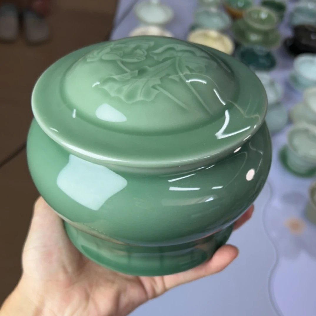 云间青瓷 梅子青荷叶茶叶罐