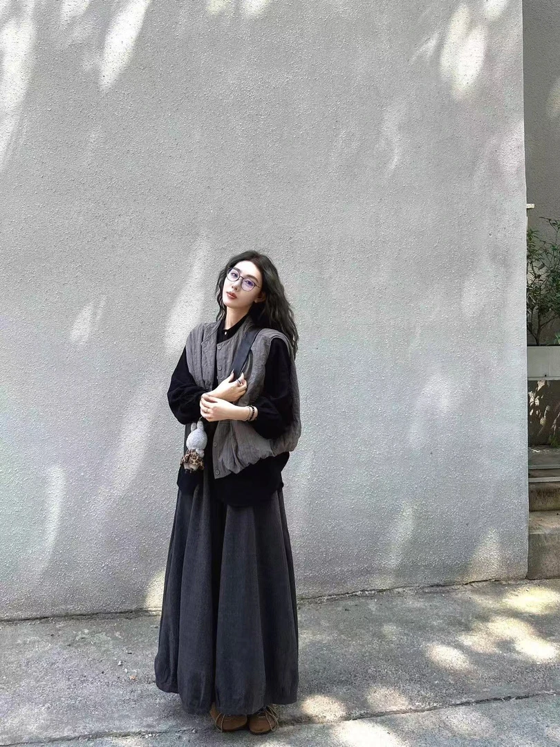 2025秋季新款日系复古文艺竖条纹压线大口袋马甲外套百搭半身裙