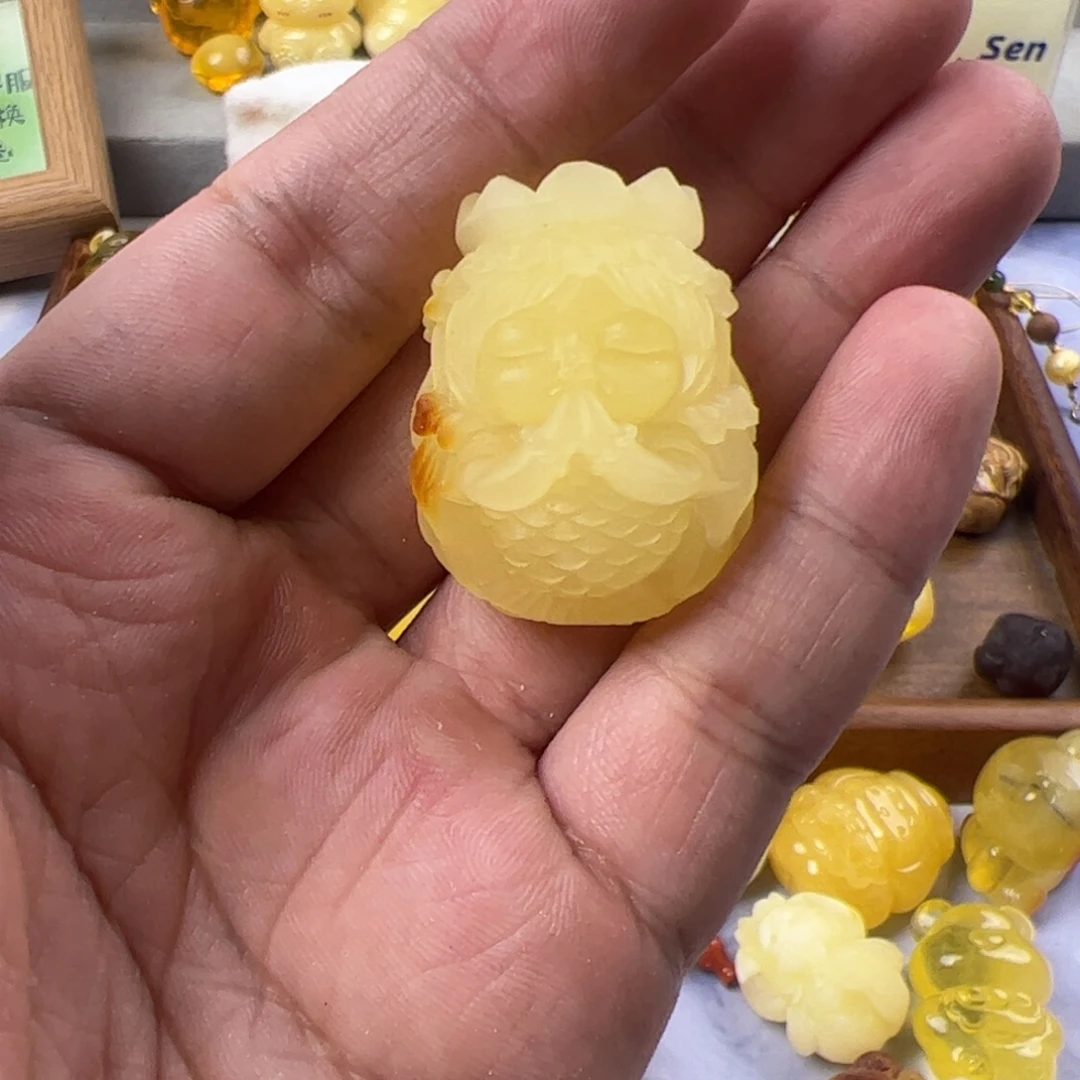 琥珀未镶嵌珠宝奇石