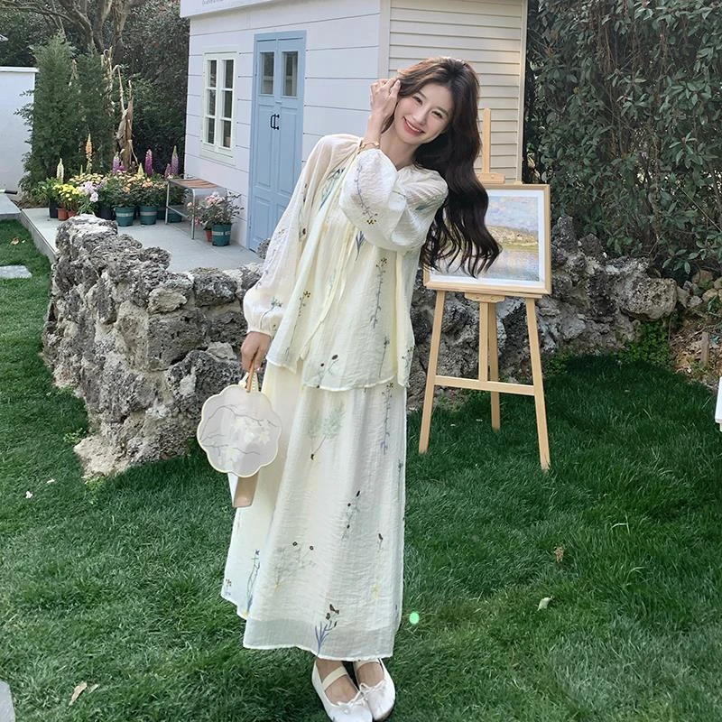 米白色新中式刺绣防晒衣套装裙女2025春夏季新款衬衫半身裙两件套