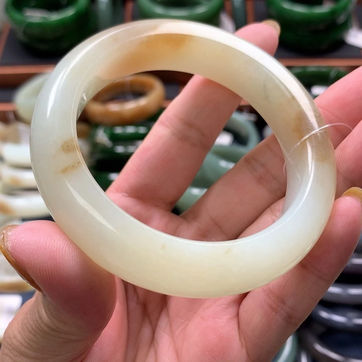 【闪购商品】和田玉手镯未镶嵌