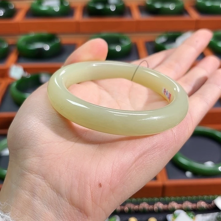 和田玉未镶嵌手镯黄口5657