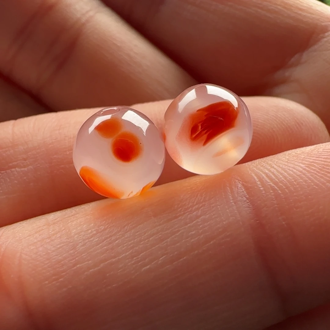 南红玛瑙未镶嵌圆对珠：8.8精品原矿甘掌飘花 起冰 色亮