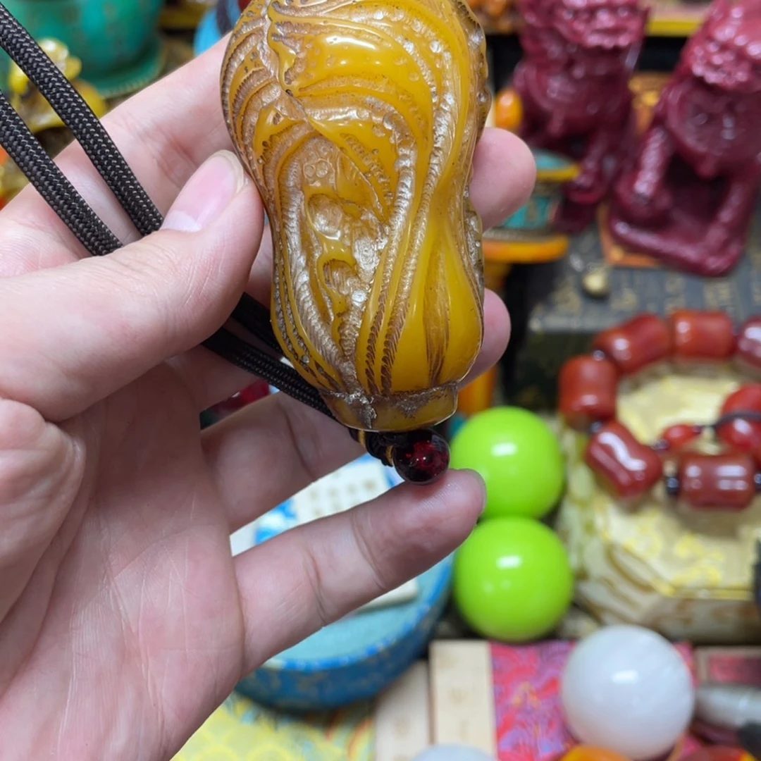 未镶嵌琥珀裸石康巴