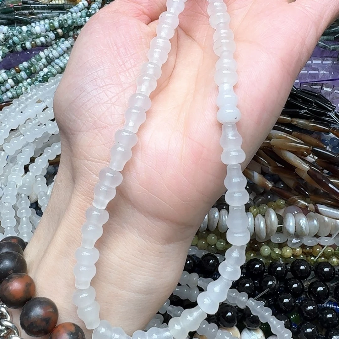 玛瑙/玉髓未镶嵌珠宝半成品一条8x14m白玉葫芦