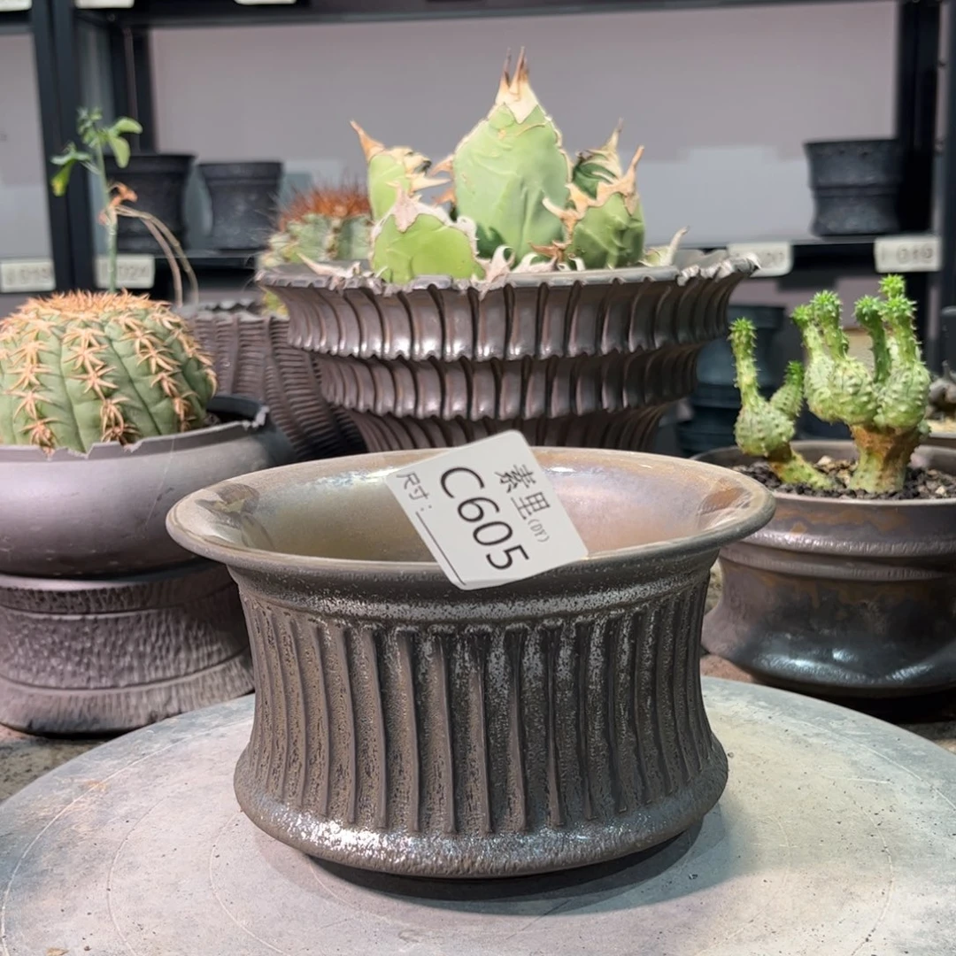 景德镇手工素里内口15.5高9瑕疵