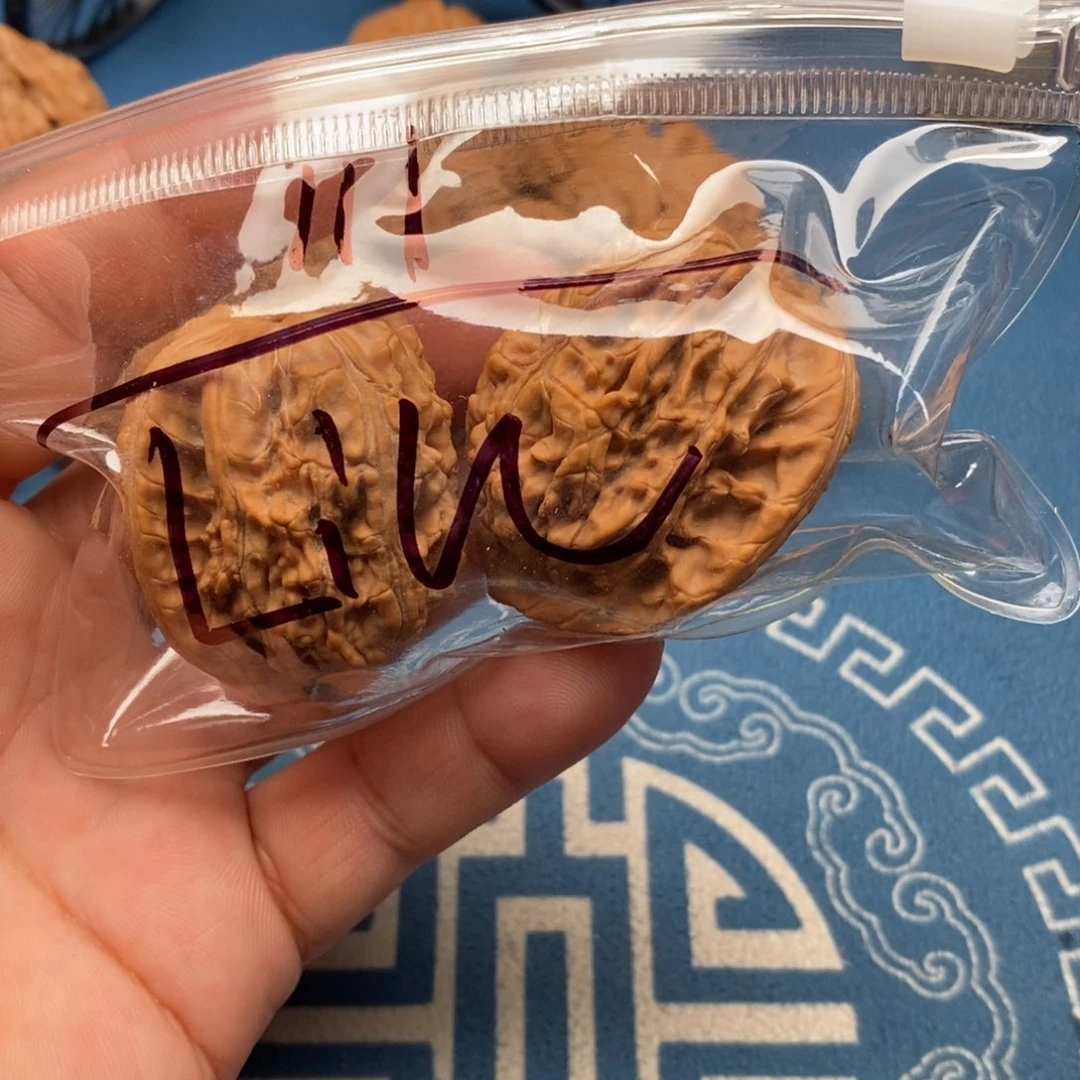 猴头核桃吊坠文玩核桃