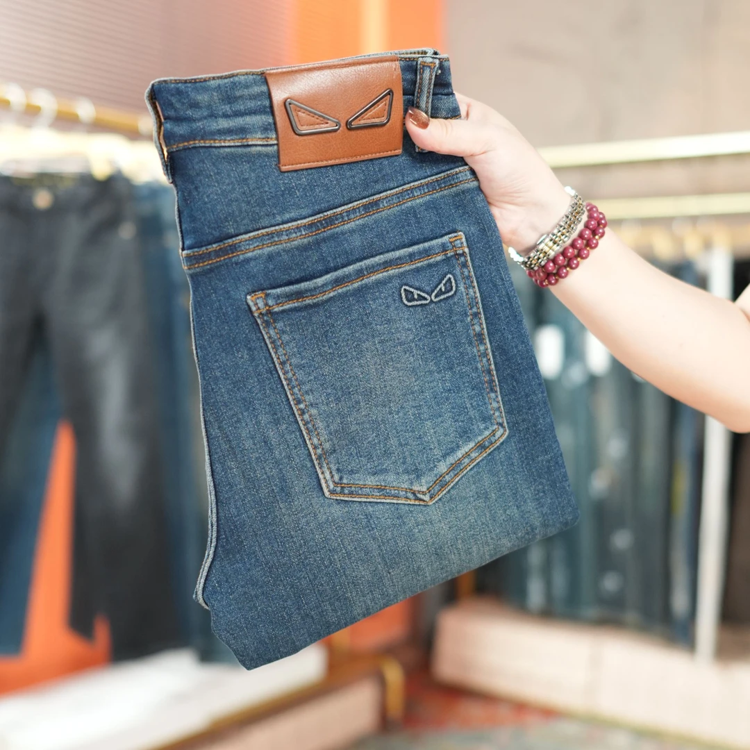 秋季新爆款小眼睛修身男士百搭夺冠弹力直筒男士修身牛仔裤男款