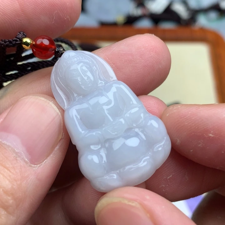 翡翠颈饰未镶嵌观音