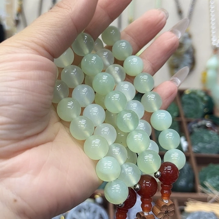 未镶嵌蛇纹石玉手链