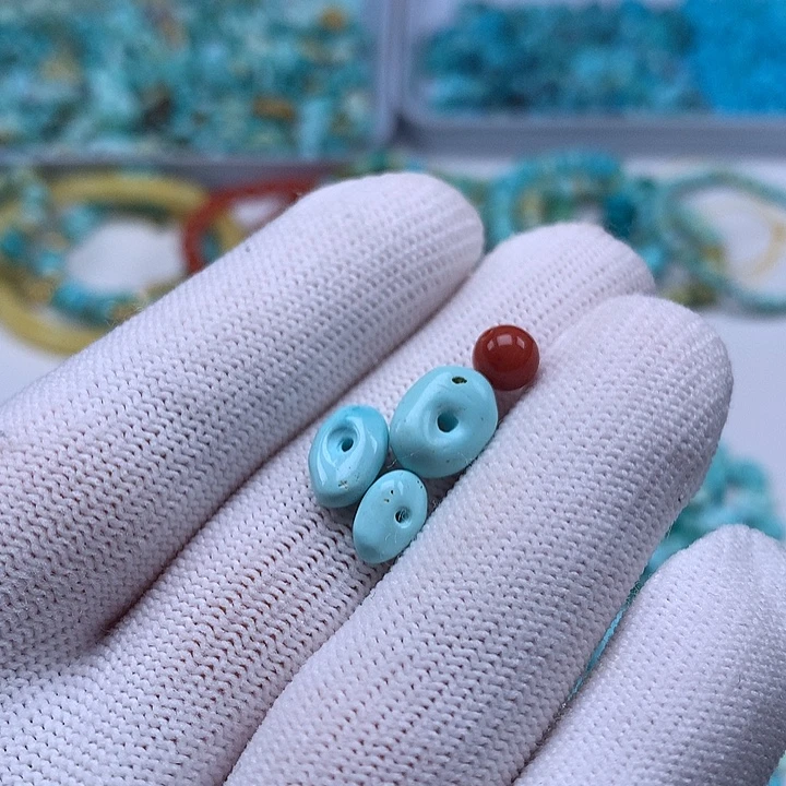 蓁***蓁南红玛瑙未镶嵌珠宝奇石