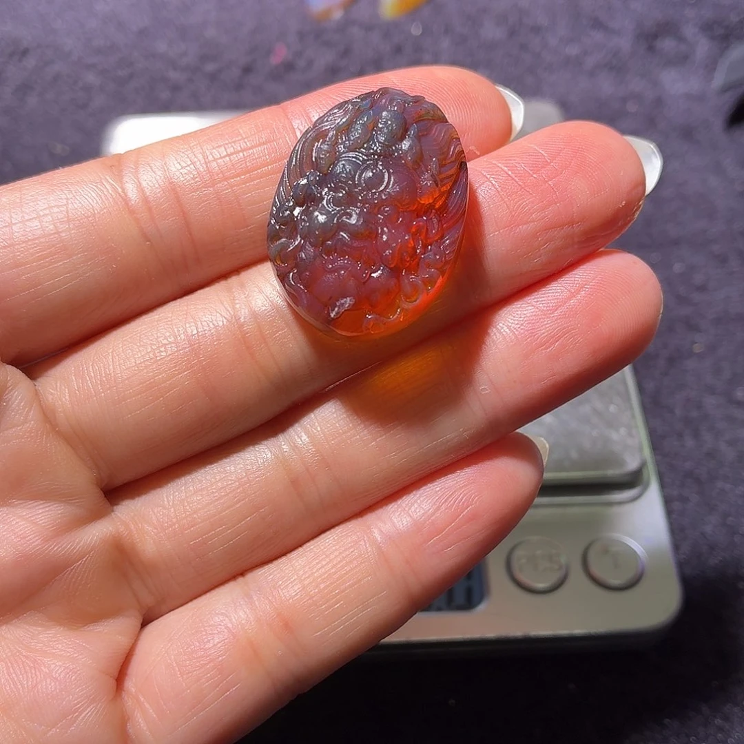 未镶嵌颈饰琥珀吊