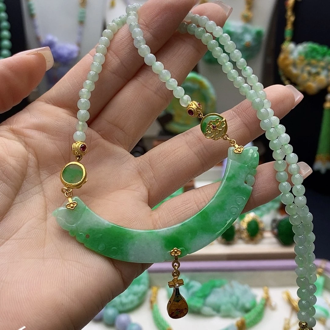 翡翠未镶嵌颈饰天然