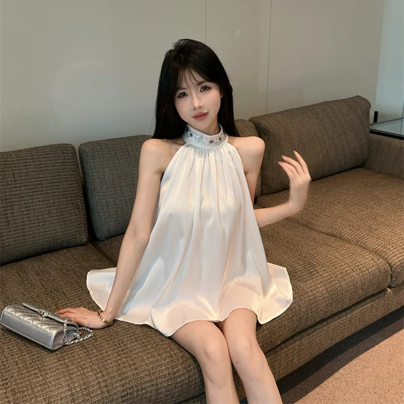 烫钻缎面吊带背心女夏季纯欲辣妹挂脖抹胸小上衣泰式绝美无袖衬衫