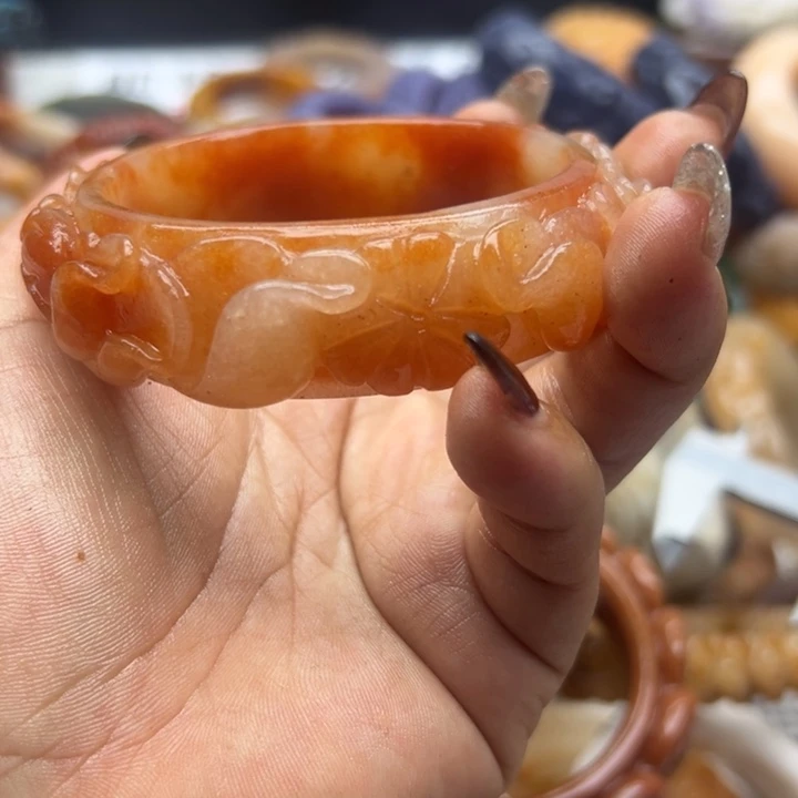 未镶嵌手镯石英岩玉夢****