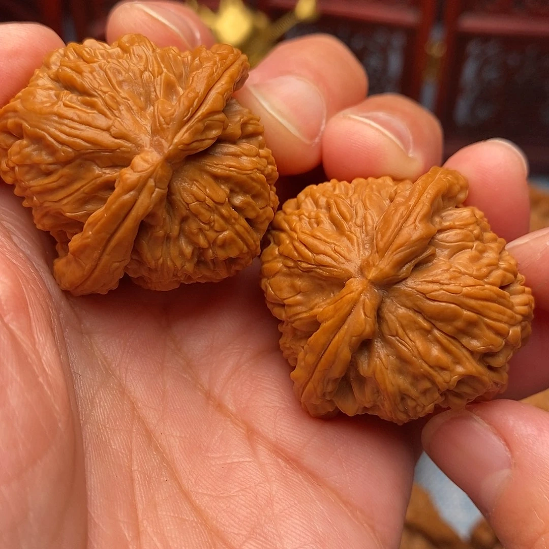 把件文玩核桃全品粗棱白狮子37尺