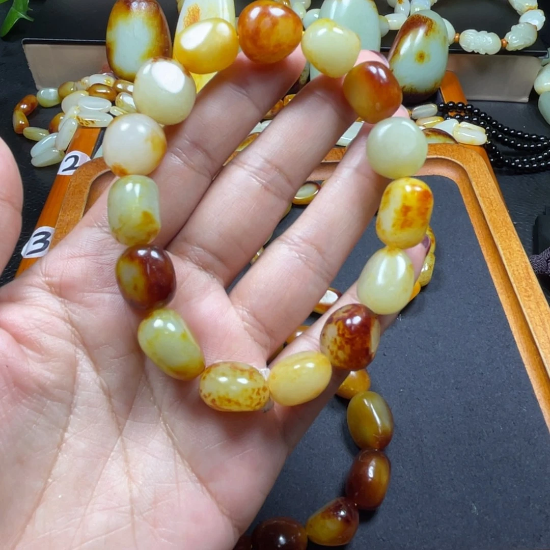 颈饰未镶嵌和田玉天*?