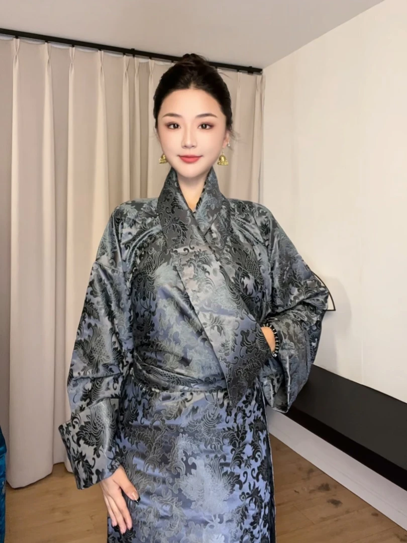 染坊仓「经典即永恒」藏服藏装春夏新款三色藏袍西藏服百搭款