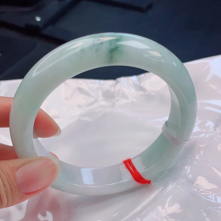 未镶嵌手镯翡翠64圈