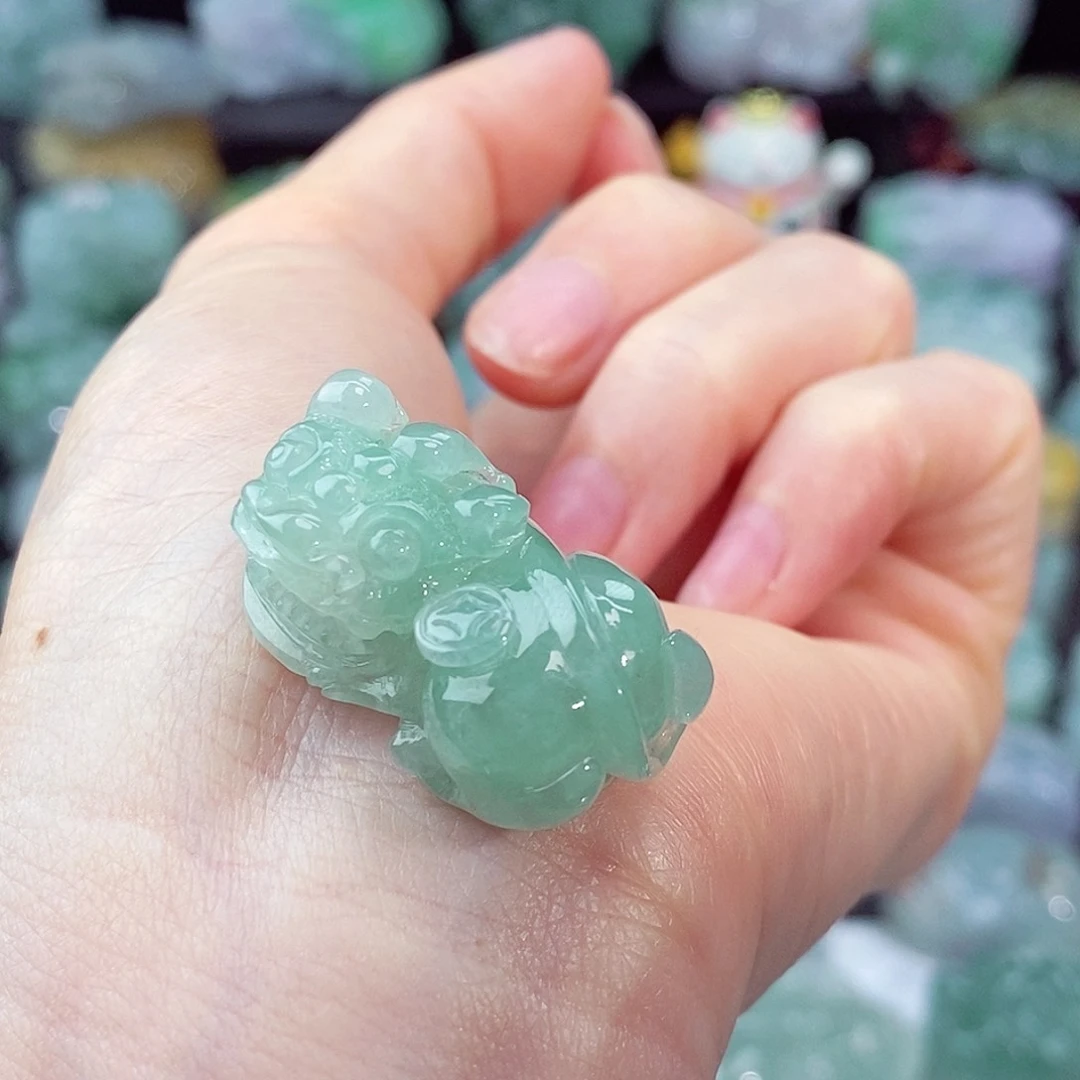 颈饰未镶嵌翡翠天然